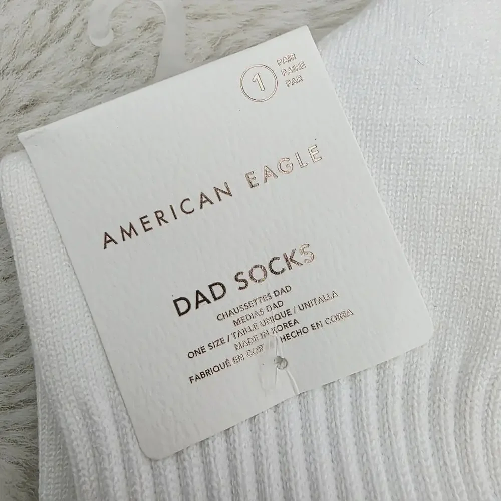 American Eagle White Red Dad’s Crew Socks NWT Mens One Size Super Soft Festive